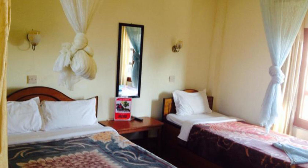 Hotel Jungle Sunset Camp Sauraha Exterior foto